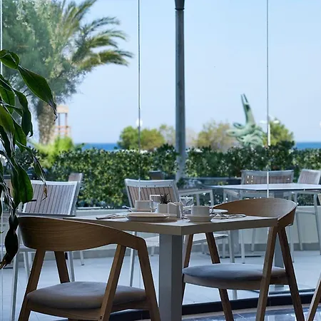 Cactus Hotel 4*