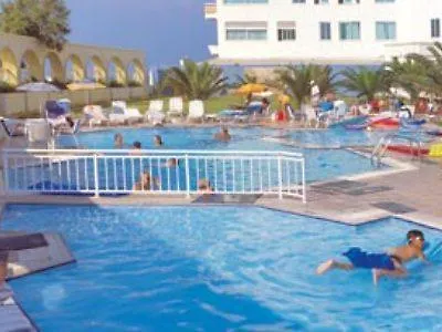 Cactus Hotel 4*